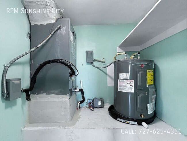 Building Photo - 1106 Pass a Grille Way