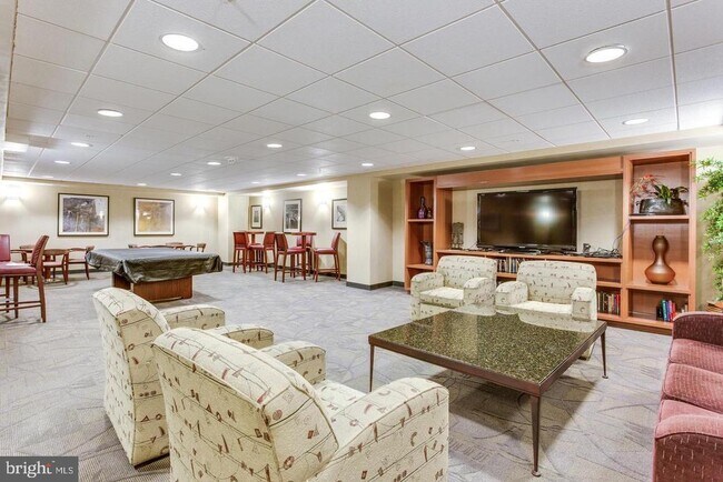 Building Photo - 7923 Eastern Ave NW