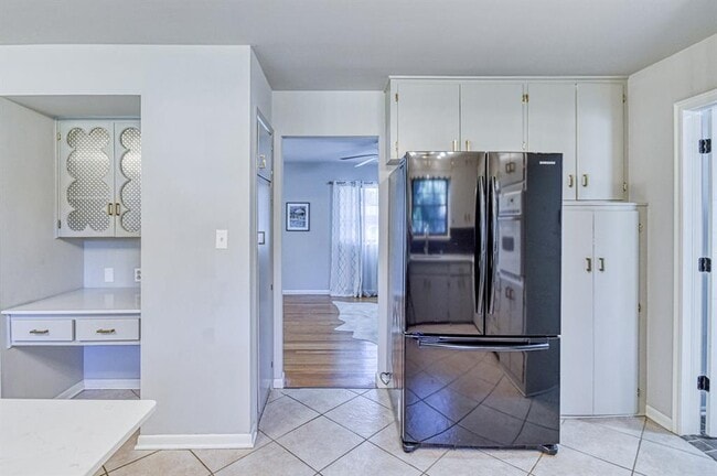 Building Photo - 1221 Cruce St