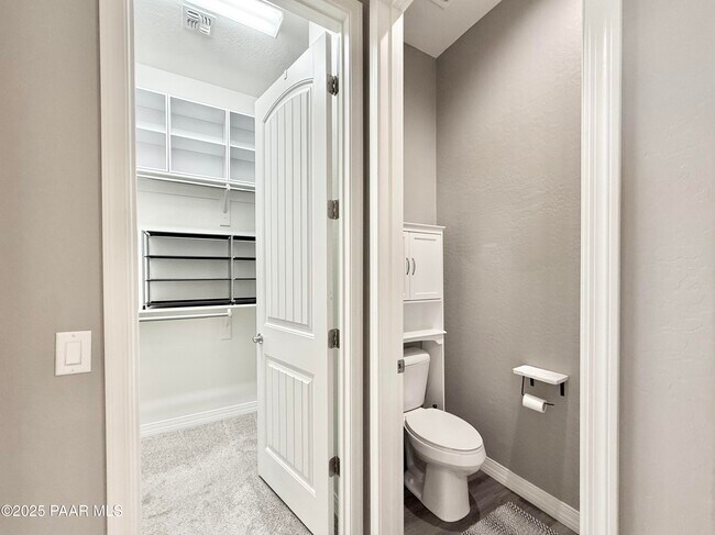 Building Photo - 5768 N Thornberry Dr