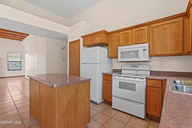 Building Photo - 3313 Tierra Espada Dr