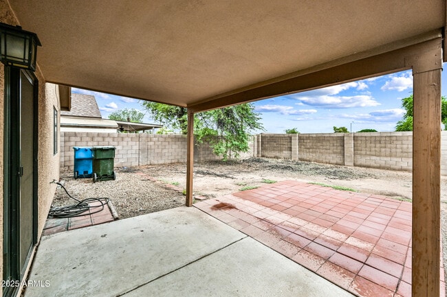 Building Photo - 8606 W College Dr