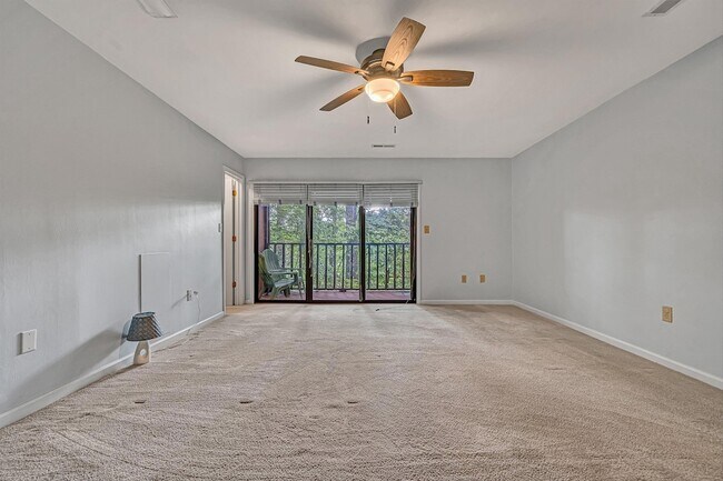 Building Photo - 3273 Forest Ridge Rd