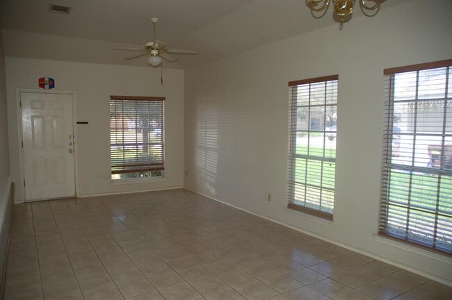 Building Photo - 8700 Weiser Dr