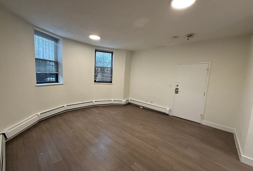 Building Photo - 530 Massachusetts Ave