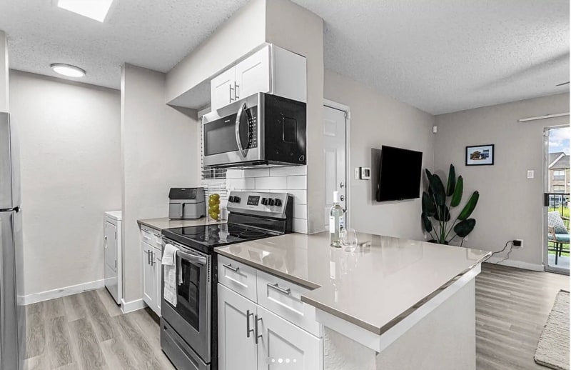 Building Photo - 6776 Westcreek St S