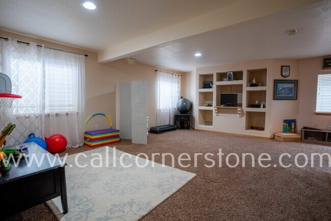 Building Photo - 6950 Highland Vista Dr