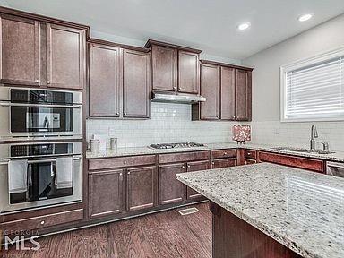 Building Photo - 671 Sunset Park Dr