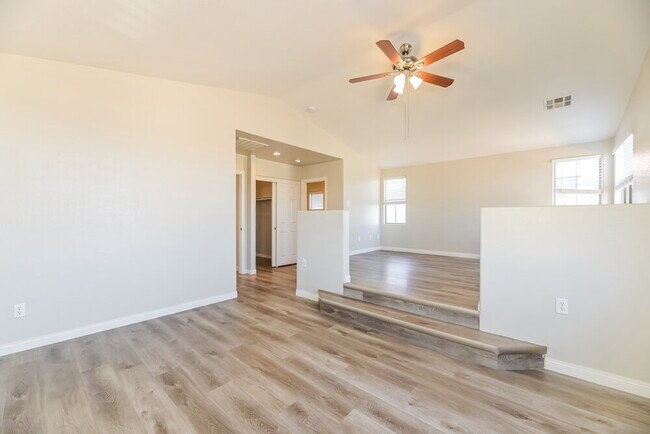 Building Photo - 328 Sweet Sugar Pine Dr