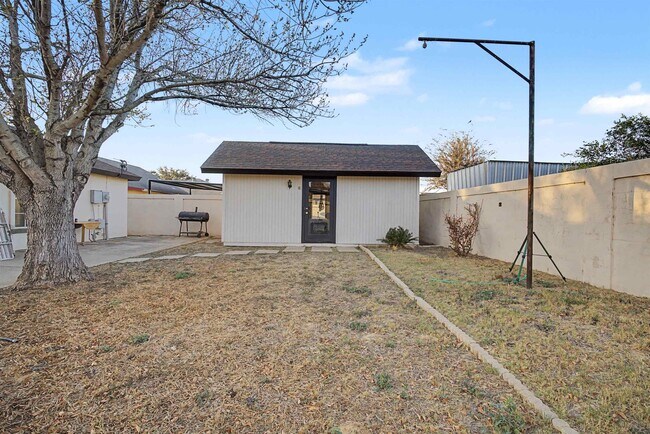 Building Photo - 10307 Dancer Dr