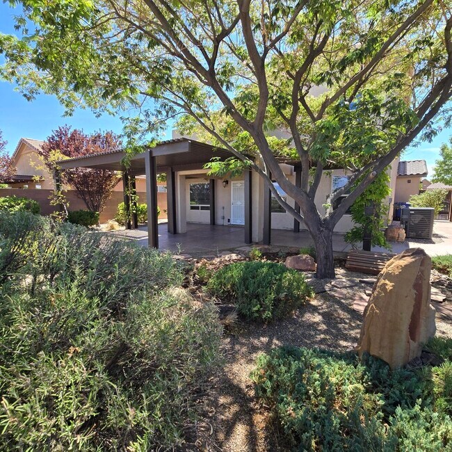 Building Photo - 6912 Vista Del Sol Dr NW