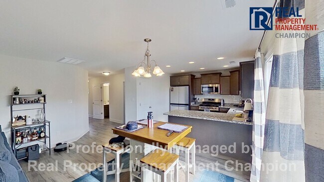 Building Photo - Like New Home with Open Layout Close to Camp Lejeune