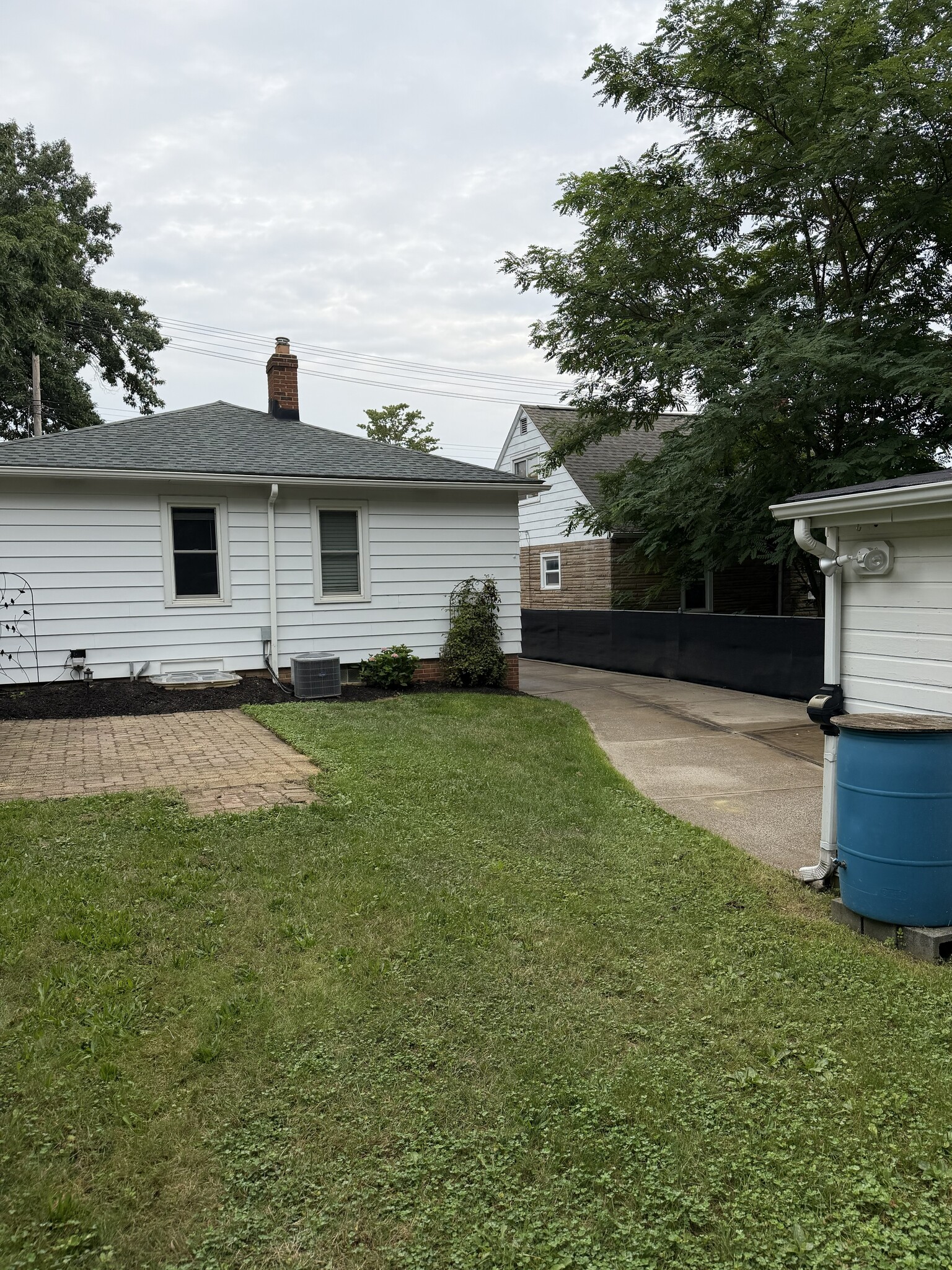 Building Photo - 4711 Longwood Ave
