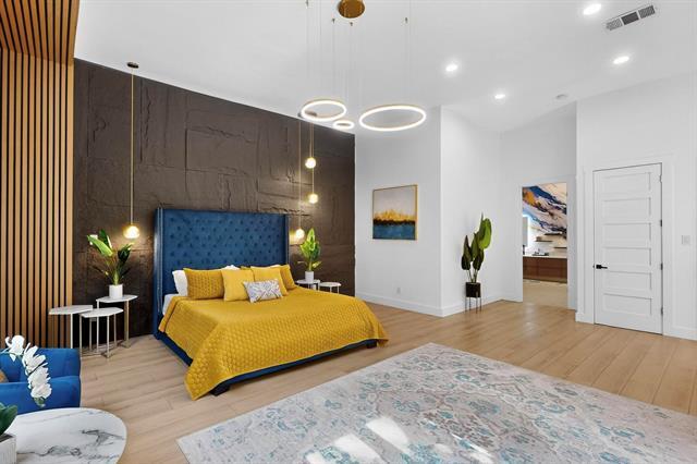 Building Photo - 3946 N Cresthaven Rd