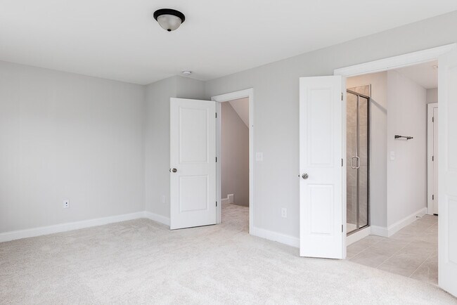 Building Photo - 261 Old Grove Ln