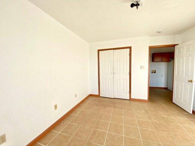 Building Photo - 110 Holly Ave