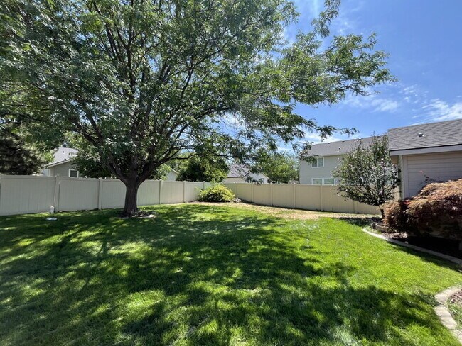 Building Photo - 1754 N Veridian Ave