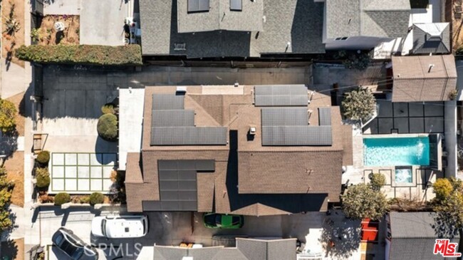 Building Photo - 119 S Hobart Blvd