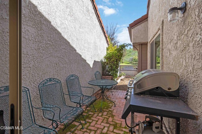 Building Photo - 646 Via Colinas