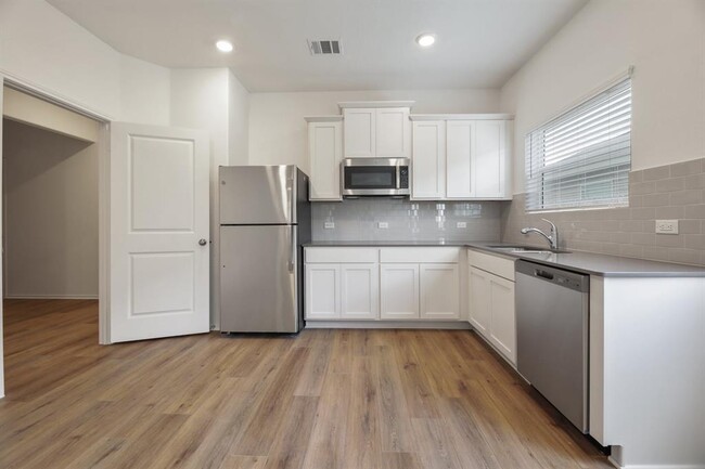 Building Photo - 10713 Steinbeck Dr