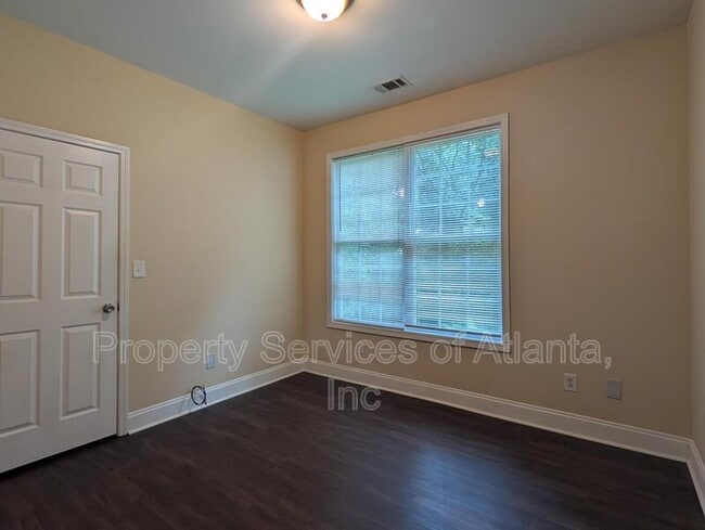 Building Photo - 1903 Chattahoochee Pl