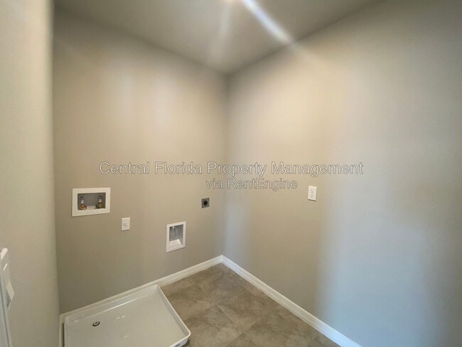 Building Photo - 461 Whistling Duck Trl