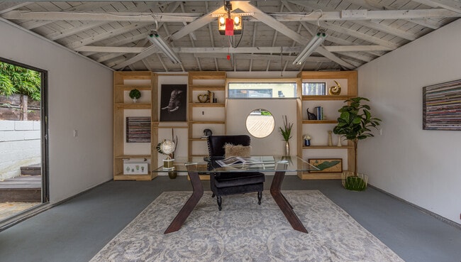 Building Photo - 13263 Venice Blvd