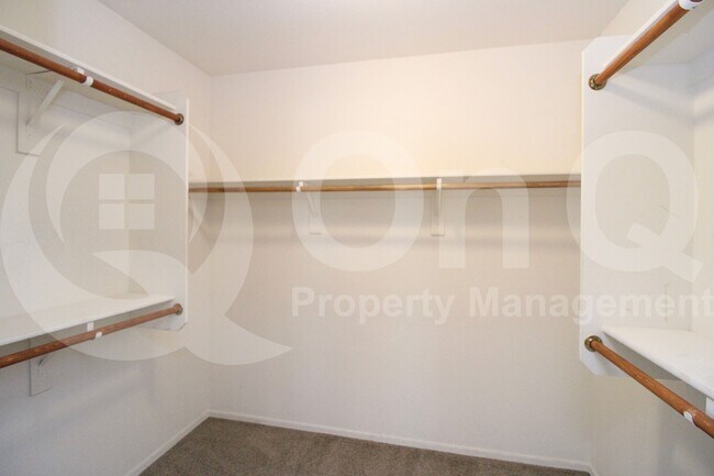Building Photo - 105 N 87th Ave