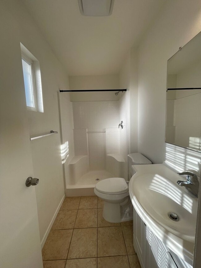 Building Photo - North East Three Bedroom Home