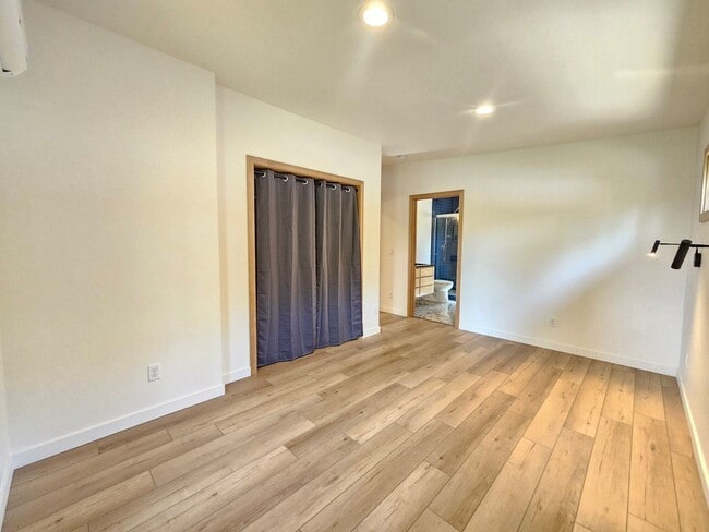 Building Photo - 825 S Montavilla Dr