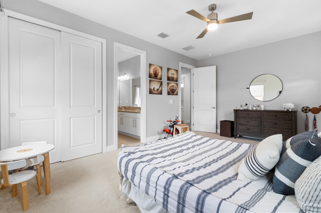 Building Photo - 10414 Angel Oak Ct