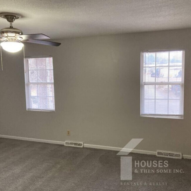 Building Photo - 3/B Jonquil Ln