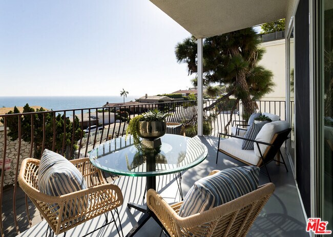 Building Photo - 18111 W Coastline Dr