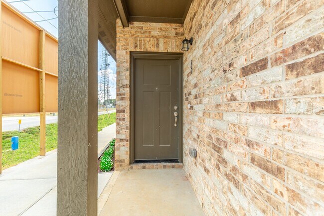 Building Photo - 203 Park Place Cir