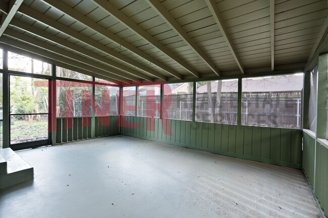 Building Photo - 2848 Clover Ln