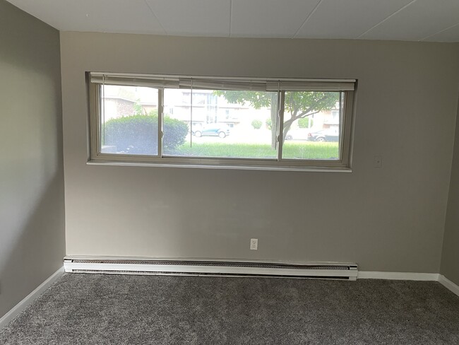 Building Photo - 1612 Mars Hill Dr