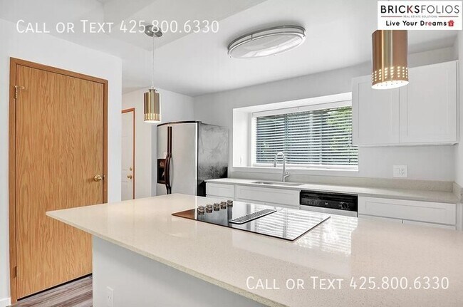 Building Photo - Beautiful Condo For Rent in Kirkland
