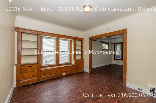 Building Photo - Side-by-side Cleveland Duplex