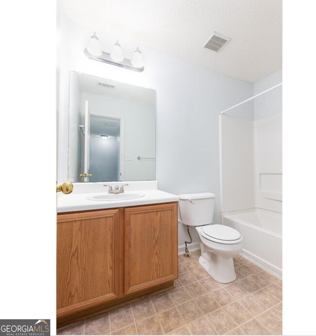 Building Photo - 3230 Oakley Pl