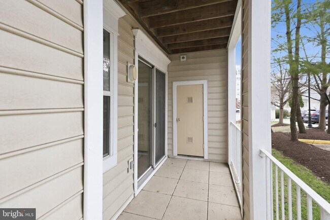 Building Photo - 1641 International Dr