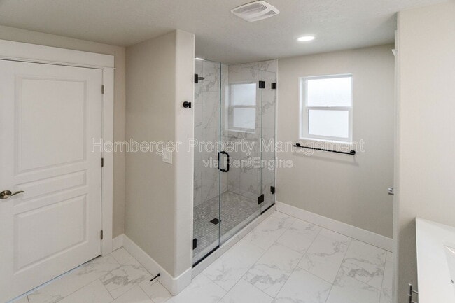 Building Photo - 6904 Jasper Dr