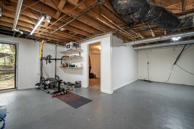 Building Photo - 115 Winterberry Dr