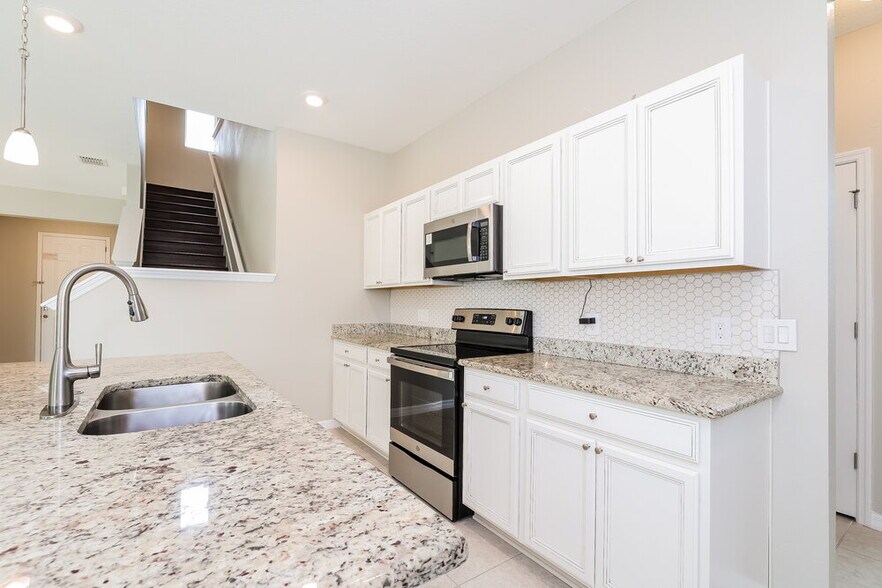 Building Photo - 2240 Grasmere View Pkwy N