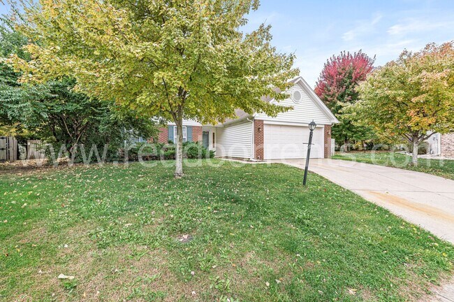 Building Photo - 10015 Miranda Cir