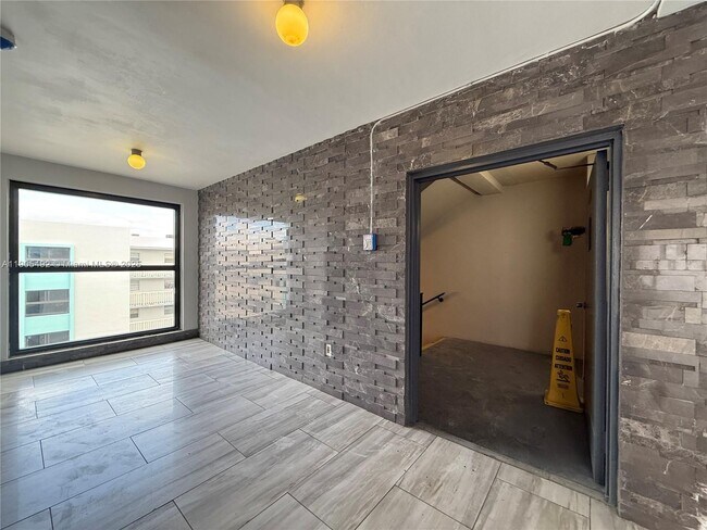 Building Photo - 15600 NW 7th Ave