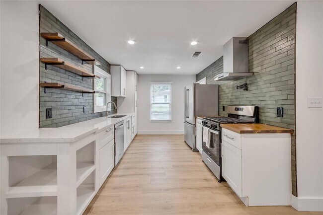 Building Photo - 8814 Laverty Pl