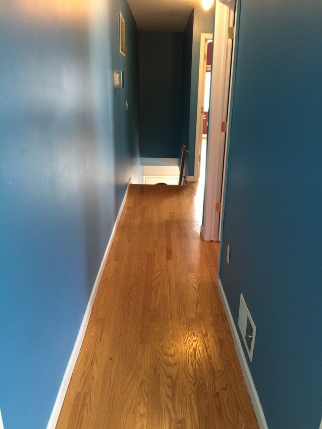 2nd Floor Hallway - 83 Gary St