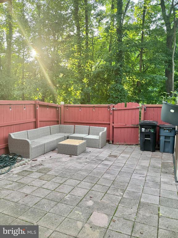 Building Photo - 5500 Woodlawn Manor Ct