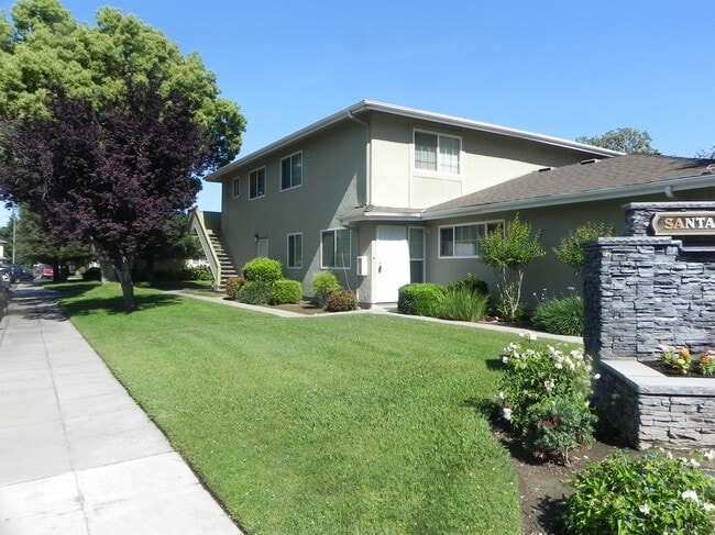 Building Photo - 2216 Peach Ave