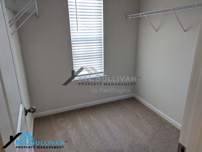 Building Photo - 2821 Egert Dr